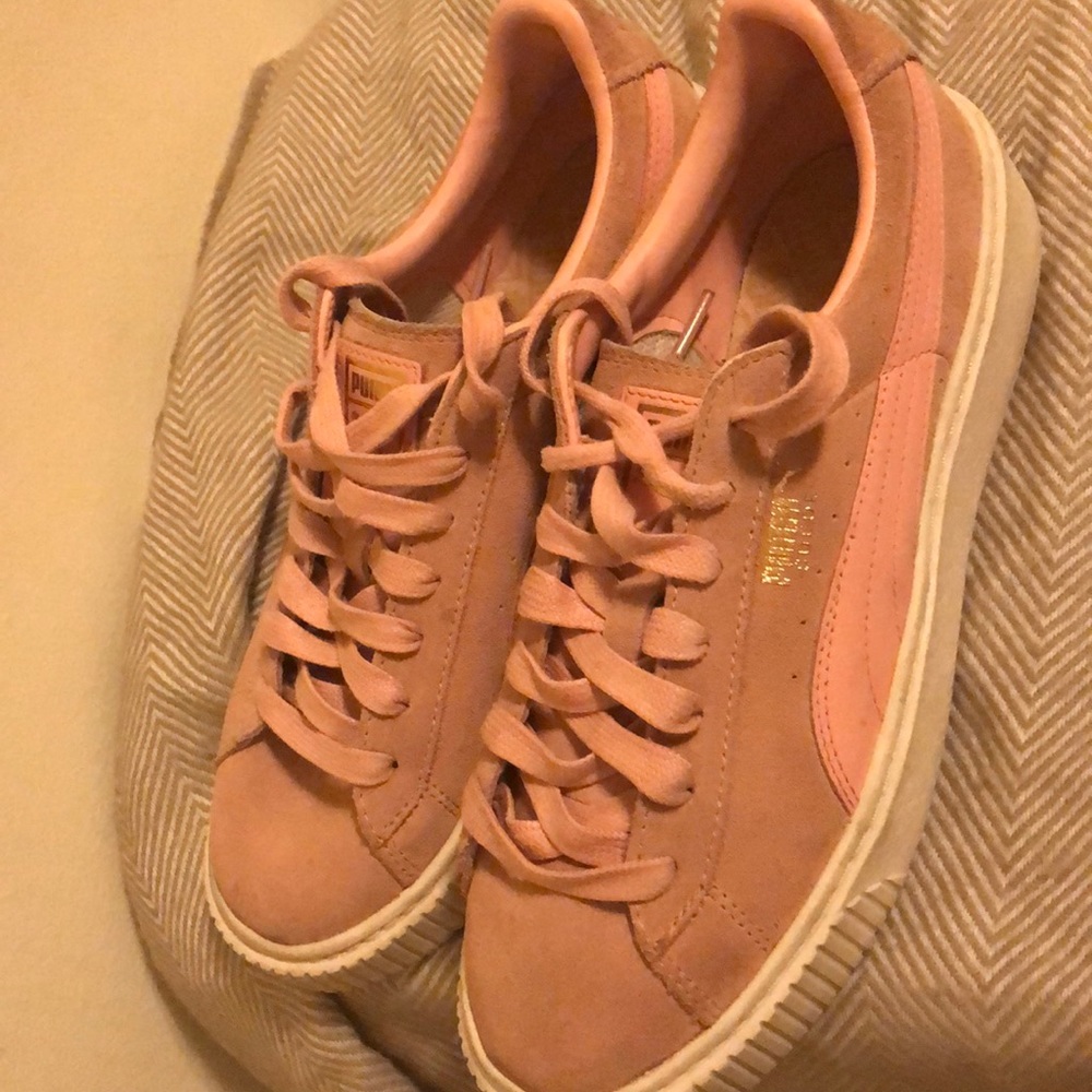 Low Tops - Picture 4 of 4